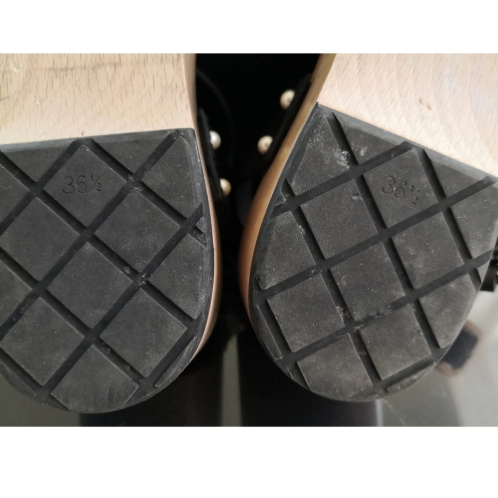 Chanel leather clogs - Picture 3 of 9
